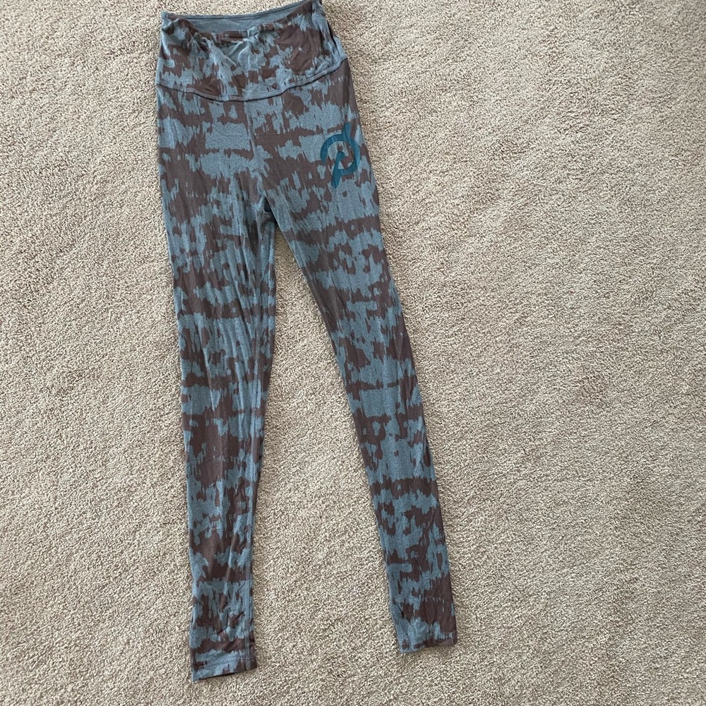 Peloton beyond yoga leggings size M